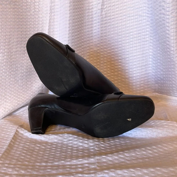 Air Flex black pumps Size 7.5 M - Picture 7 of 7